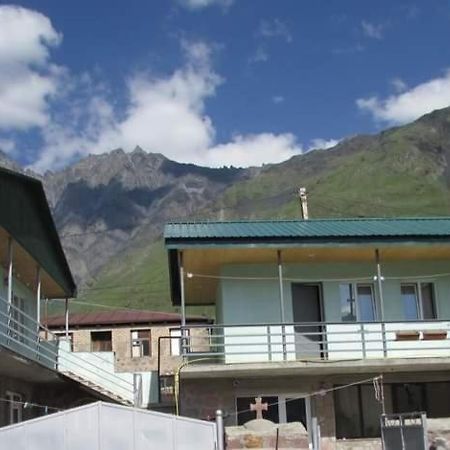 Kera Guest House Kazbegi Luaran gambar