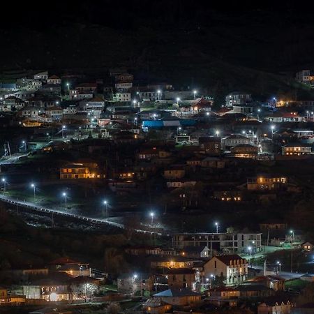 Kera Guest House Kazbegi Luaran gambar