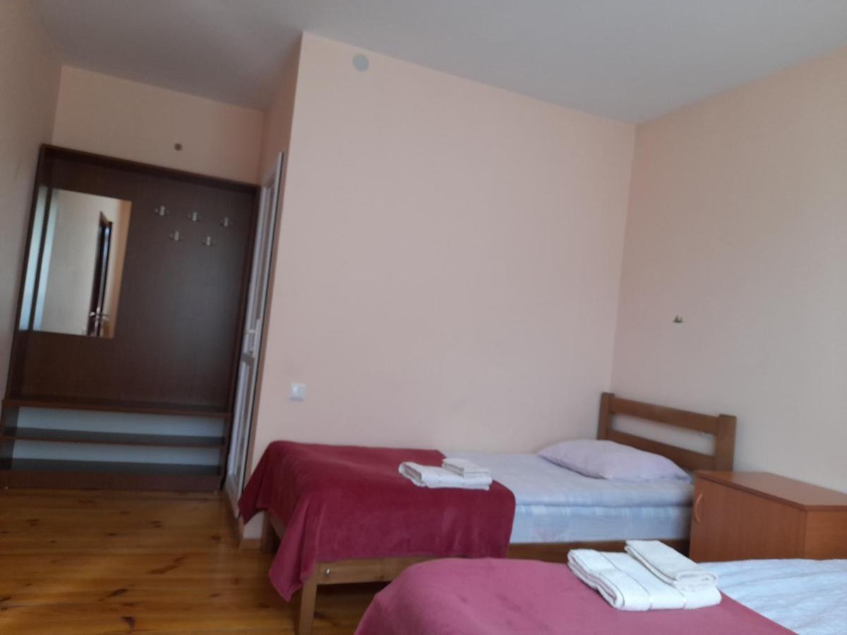 Kera Guest House Kazbegi Luaran gambar